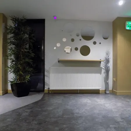 Martinez Hotel 2*