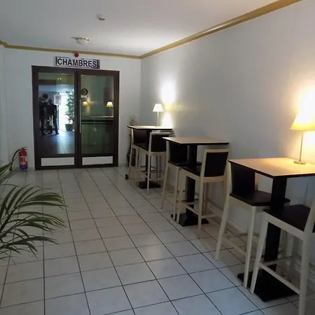 Hotel Martinez 2*